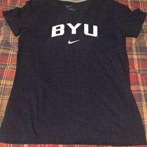 BYU Nike Women’s Slim Fit XL T-shirt